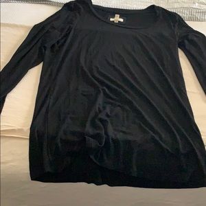 Slinky black L/S tunic top